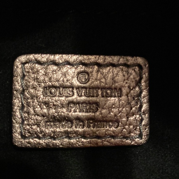 Louis Vuitton Mahina XS in bronze EUC - Picture 4 of 6